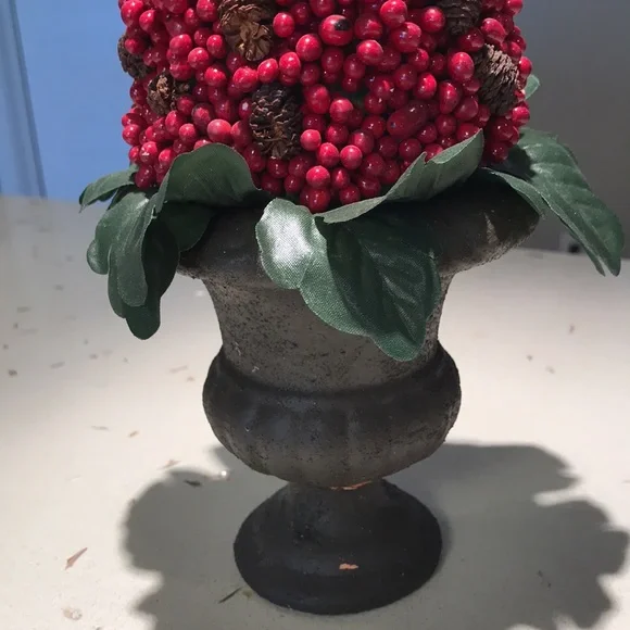 Beautiful table Christmas tree - Picture 4 of 4